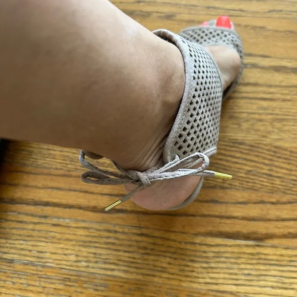 Charlotte Russe Women's Beige Wedges - Picture 8 of 10